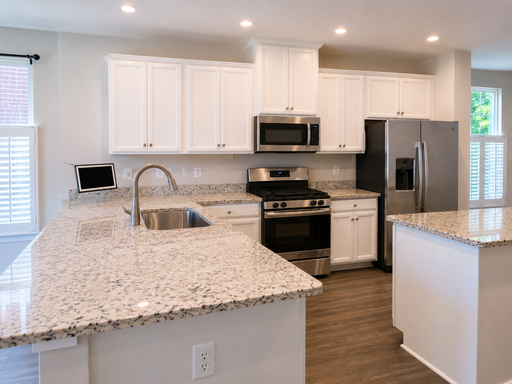 Stunning 4 BR/4.5 BA Townhome in Suitland! – photo 1