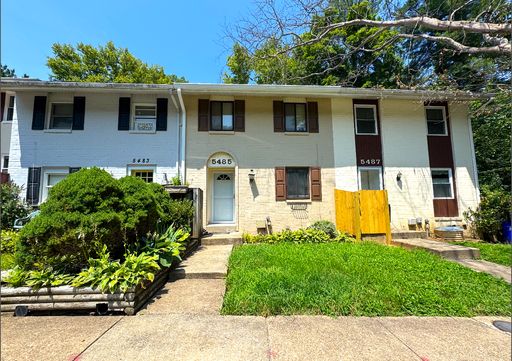 Charming 3 BR/2.5 BA Townhome in Columbia! – photo 1