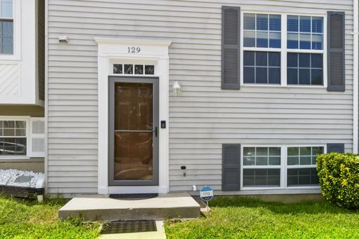 Beautiful 3 BR/2.5 BA Townhome in Upper Marlboro!