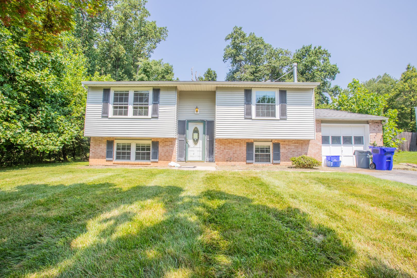 Silver Spring House: 1312 Rainbow Dr