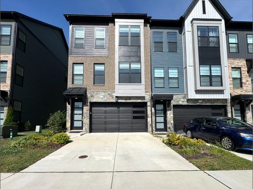 Spacious 4 BR/4.5 BA EOG Townhome in Laurel! – photo 1