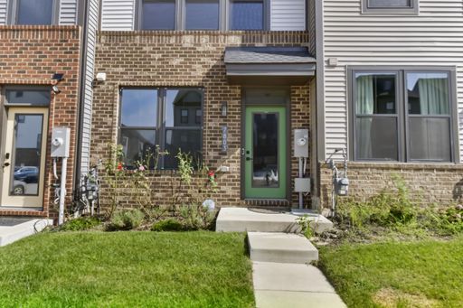 Stunning 3 BR/3.5 BA Townhome in Glen Burnie! – photo 1