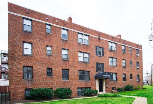Lovely 1 BR/1 BA Condo in Brookland! – photo 1