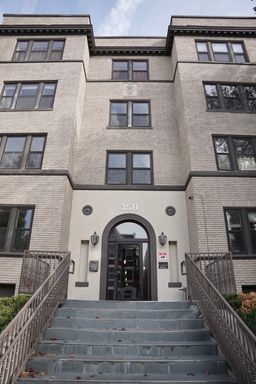 Gorgeous 2 BR/1 BA Condo in Columbia Heights! – photo 1