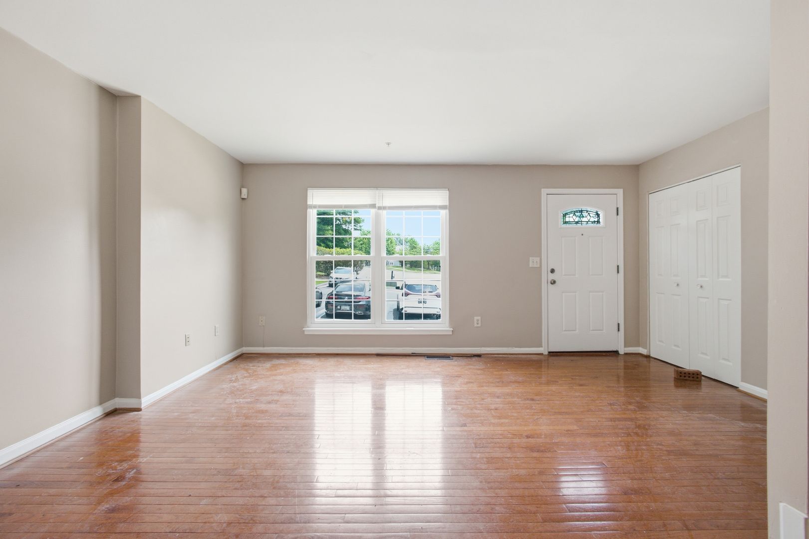 District Heights Townhome: 6403 Atwood St