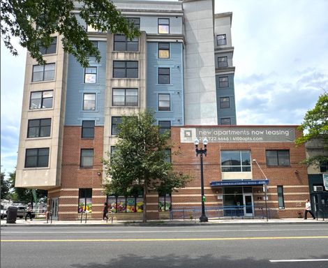 Exquisite 1 BR/1 BA Apartment in Petworth! – photo 1