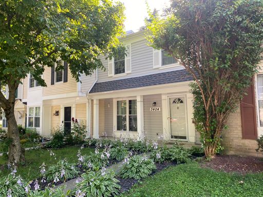 Beautiful 3 BR/1.5 BA Townhome in Bowie! – photo 1