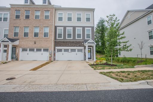 3 Bedroom Townhome – 8339 Meadowood Dr, Hanover, MD 21076