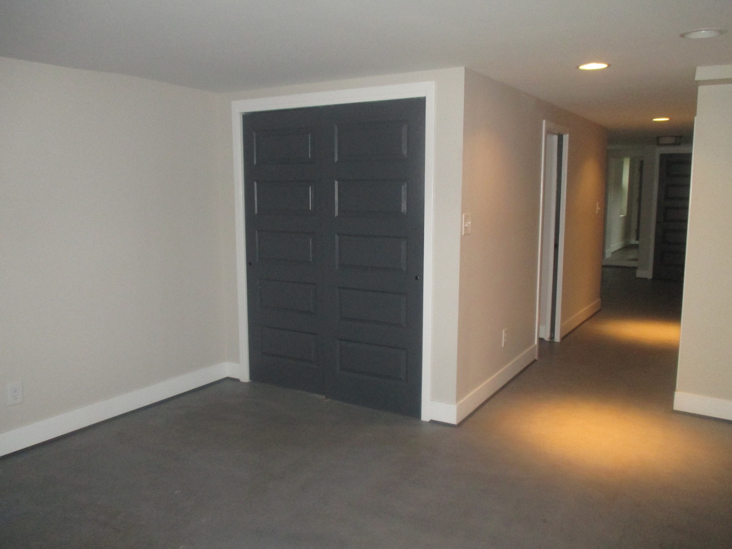 Baltimore Apartment: 1911 E Pratt St
