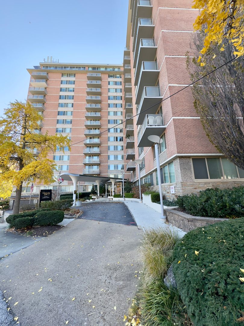 Baltimore Condo: 1 E University Pkwy