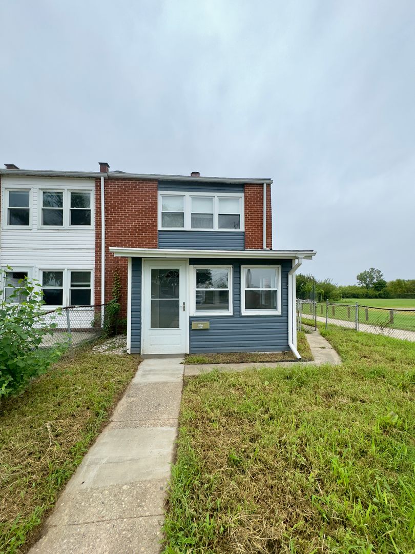 Dundalk House: 2113 Larkhall Road