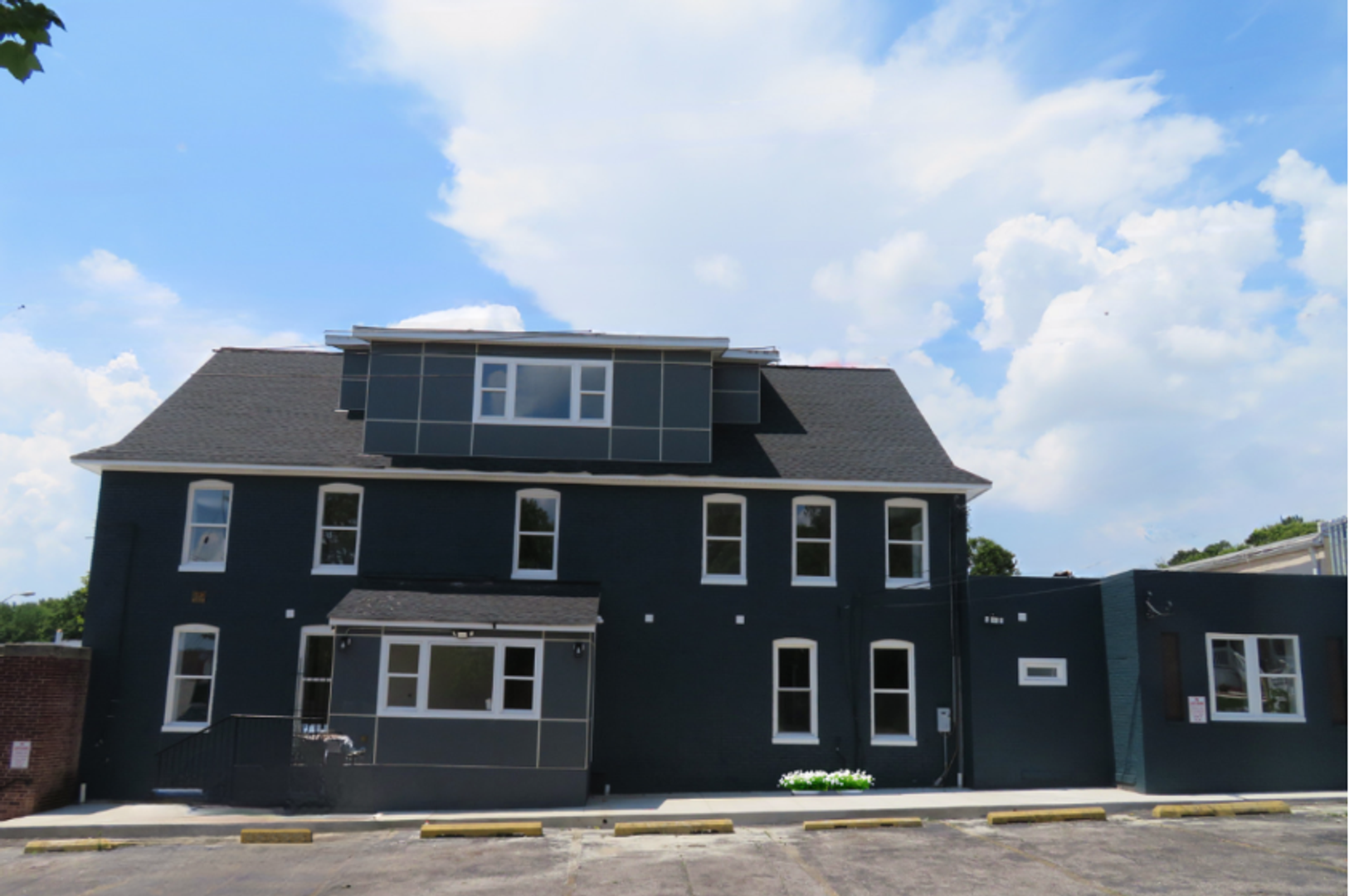 Baltimore Apartment: 5508 Belair Rd