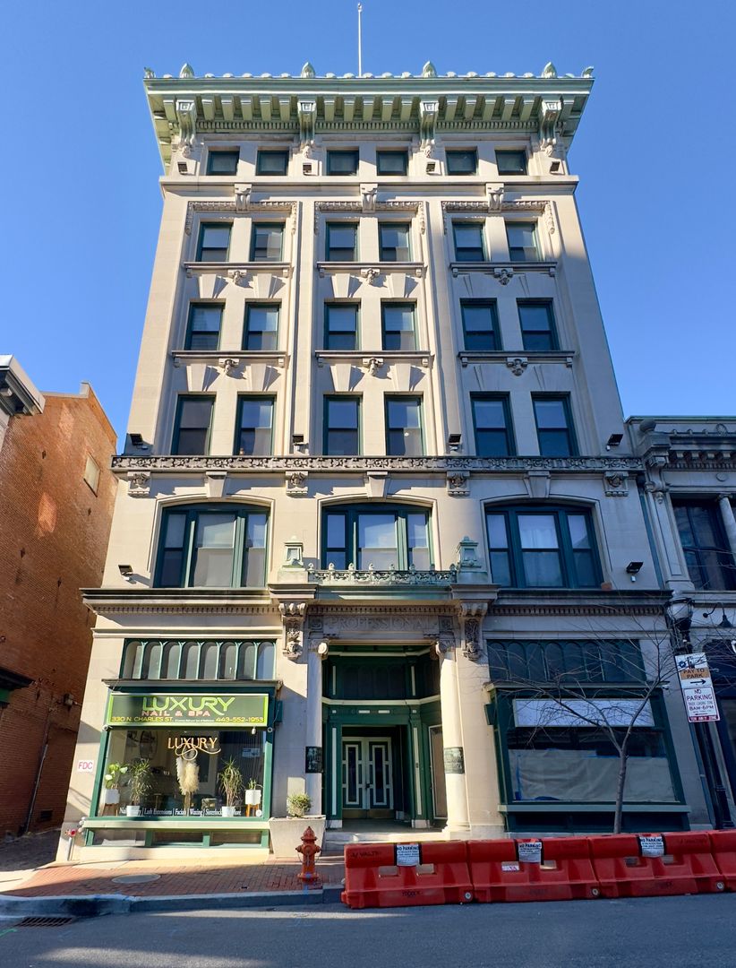 Baltimore Apartment: 330 N Charles Street