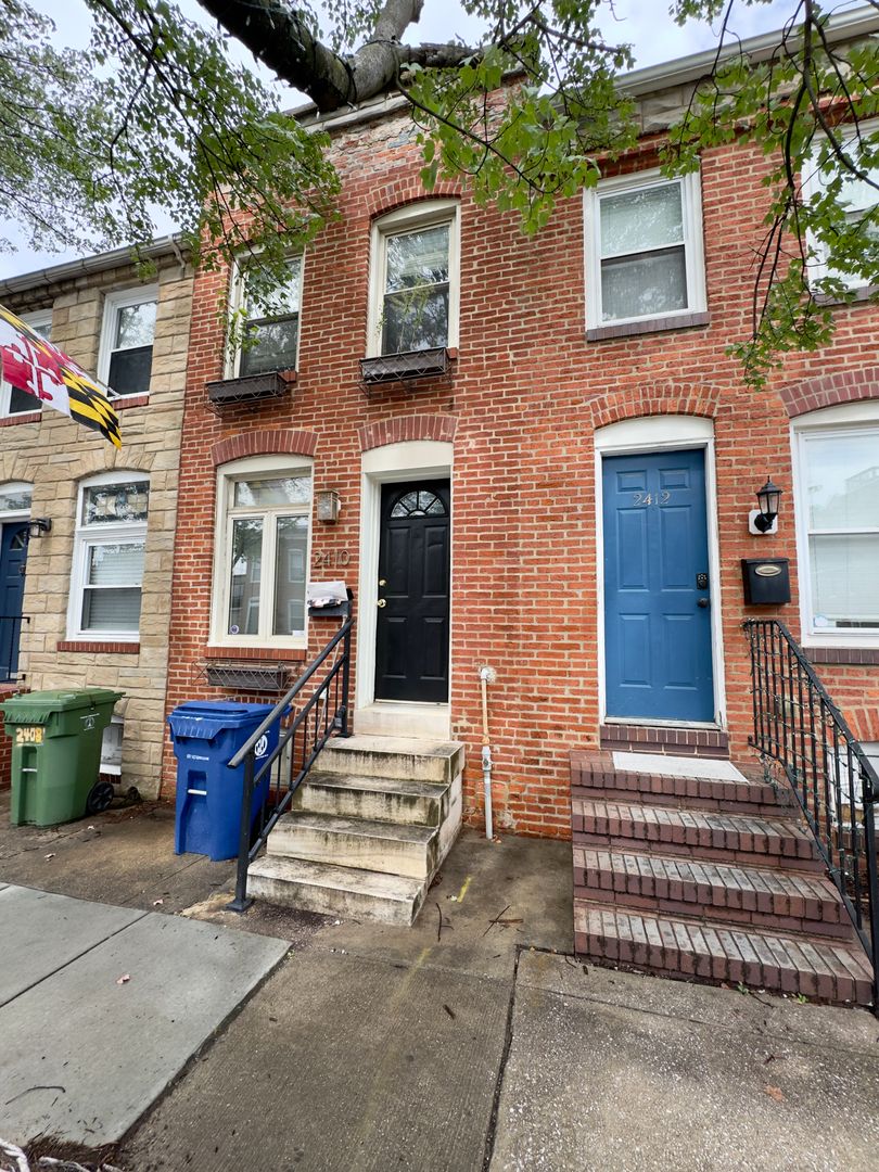 Baltimore Townhome: 2410 Foster Ave