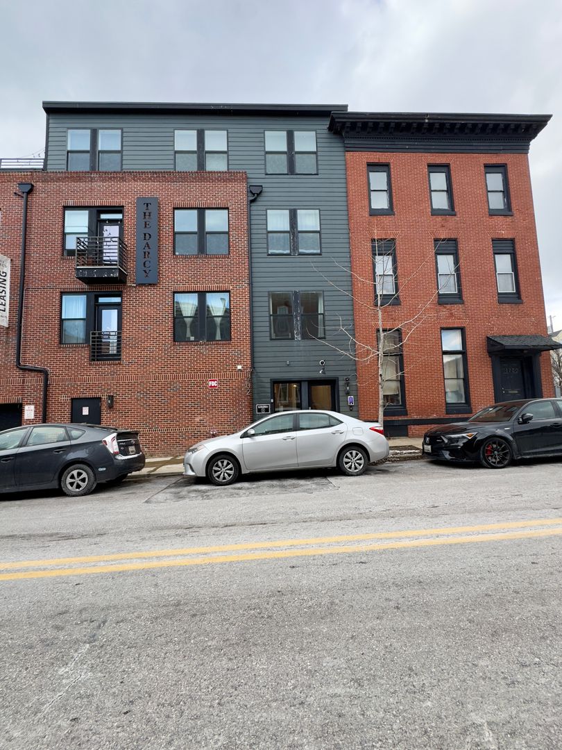 Baltimore Apartment: 1702 Light St