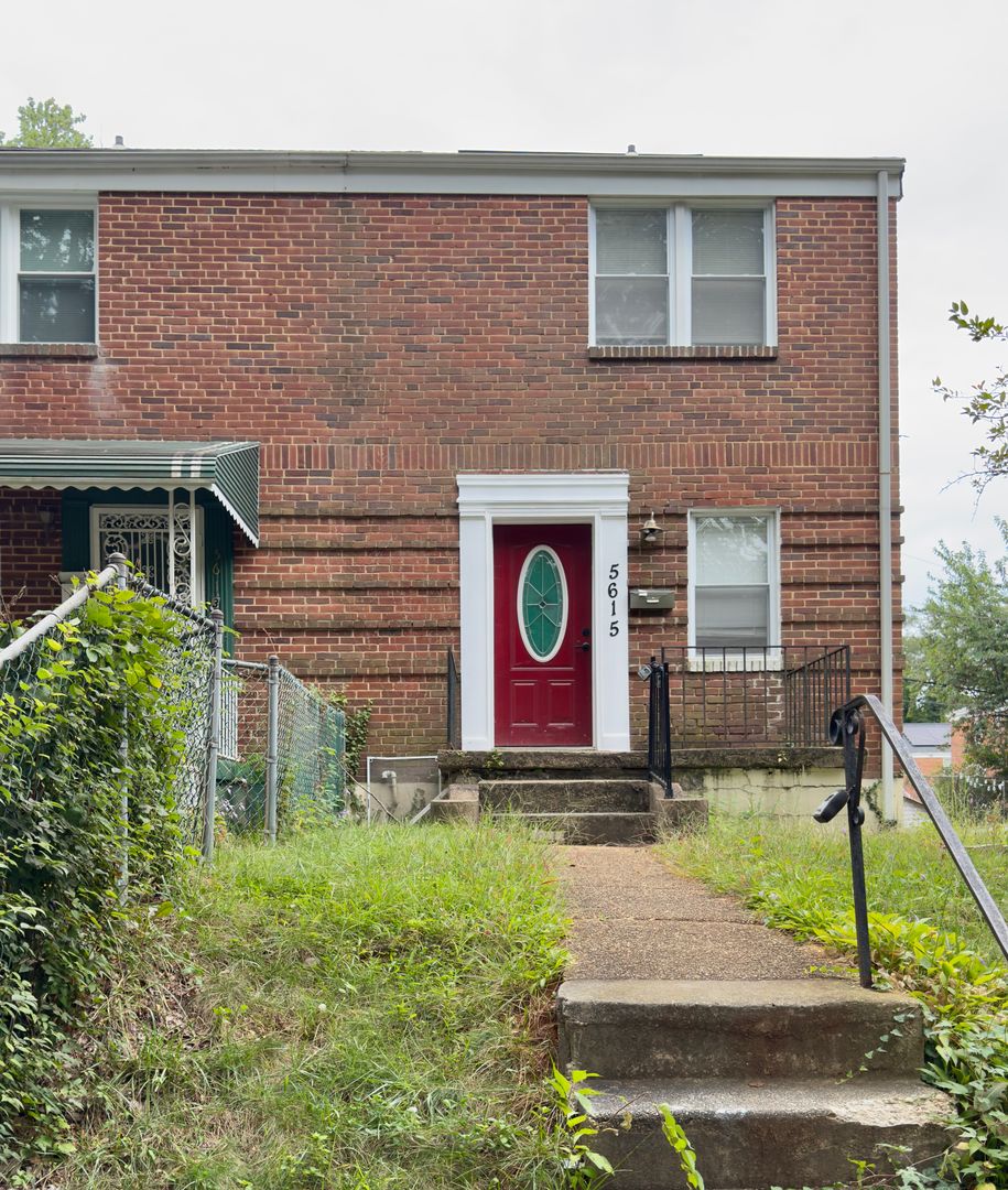 Baltimore Townhome: 5615 Belle Ave