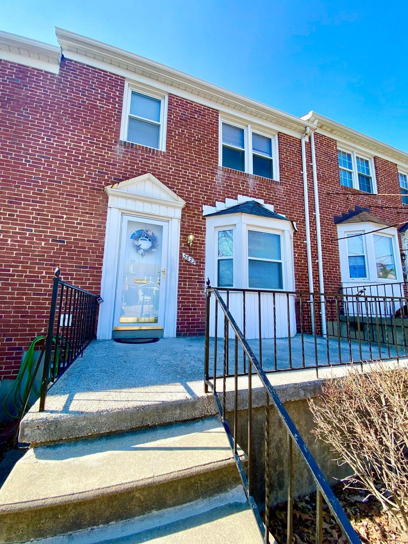 Baltimore Townhome: 5822 Leith Walk