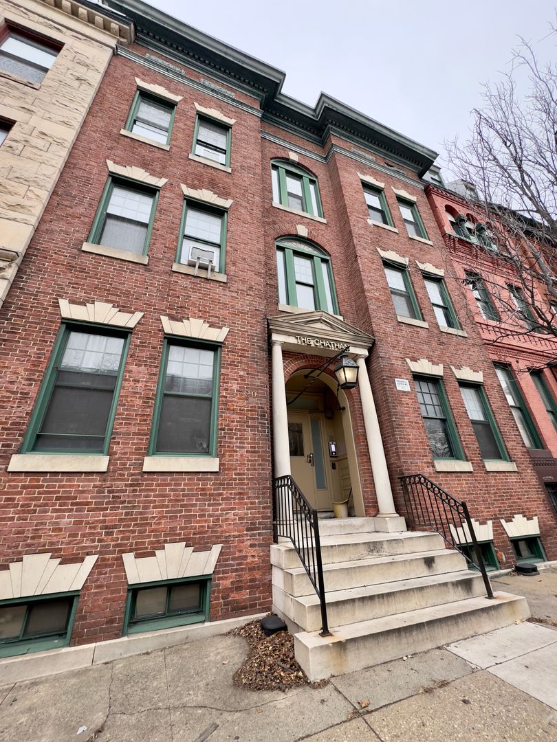 Baltimore Apartment: 1720 St. Paul Street