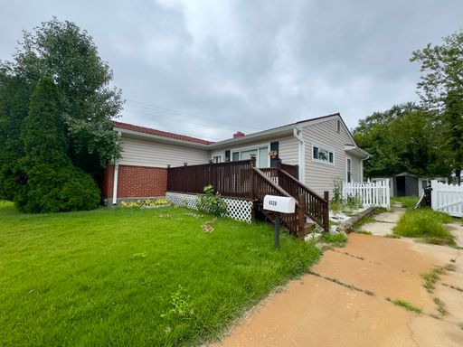 Charming 3BD/2BA Home in Kings Ridge, MD! – photo 1