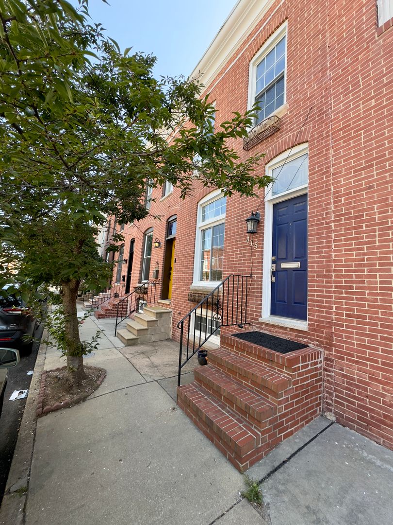 Baltimore Townhome: 415 S Bouldin St
