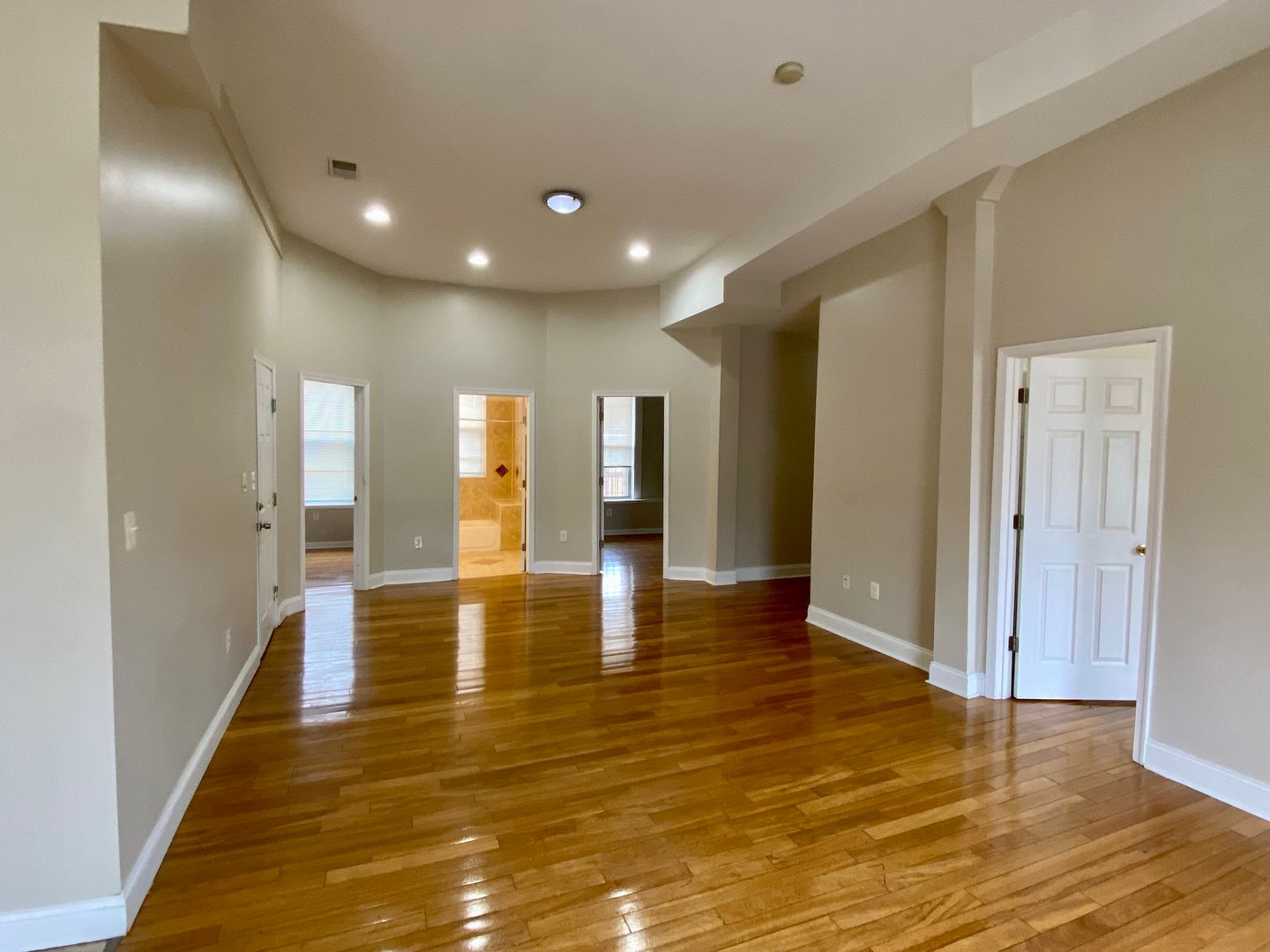 Baltimore Apartment: 2401 Brookfield Ave