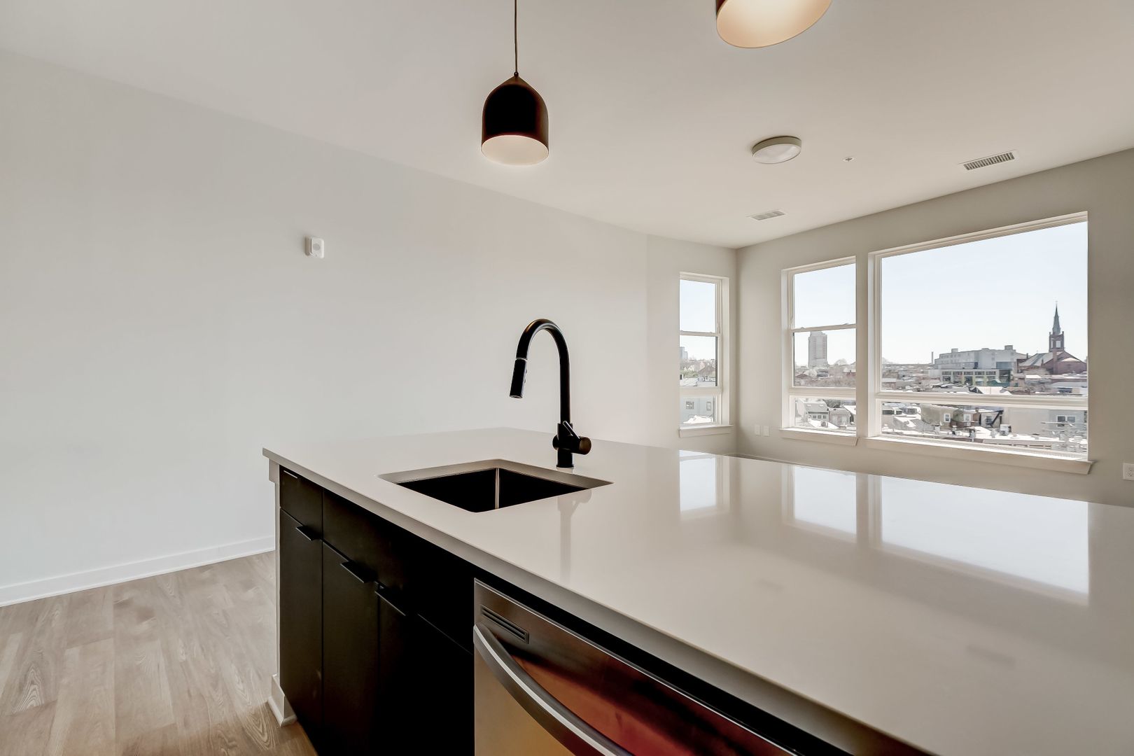 Baltimore Apartment: 115 W Hamburg