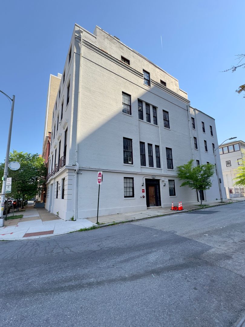 Baltimore Apartment: 505 Park Ave