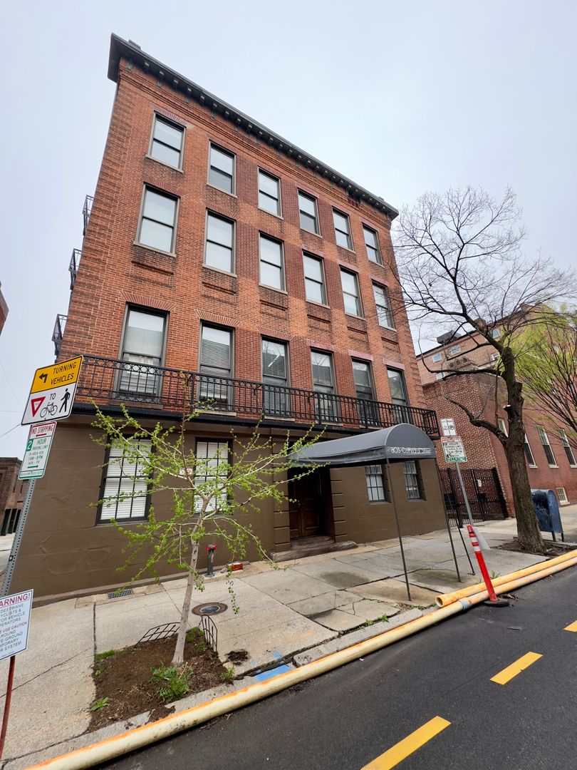 Baltimore Apartment: 803-805 Cathedral St