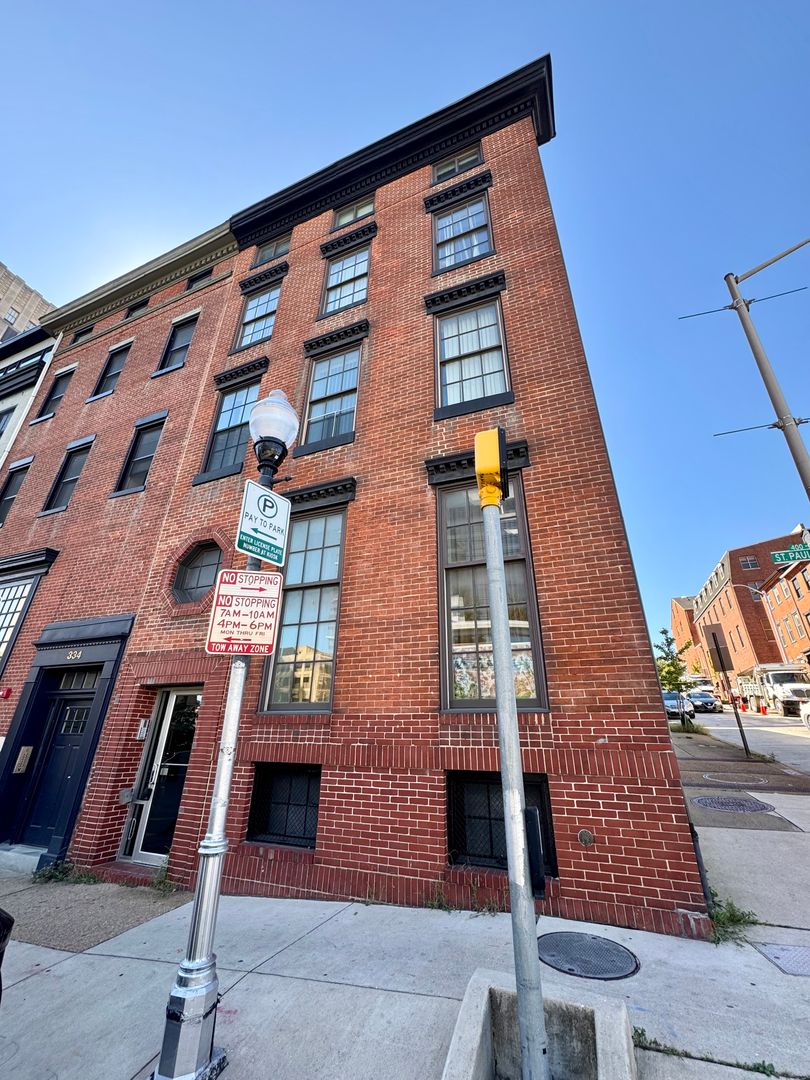 Baltimore Apartment: 330-332, 336 St Paul Pl