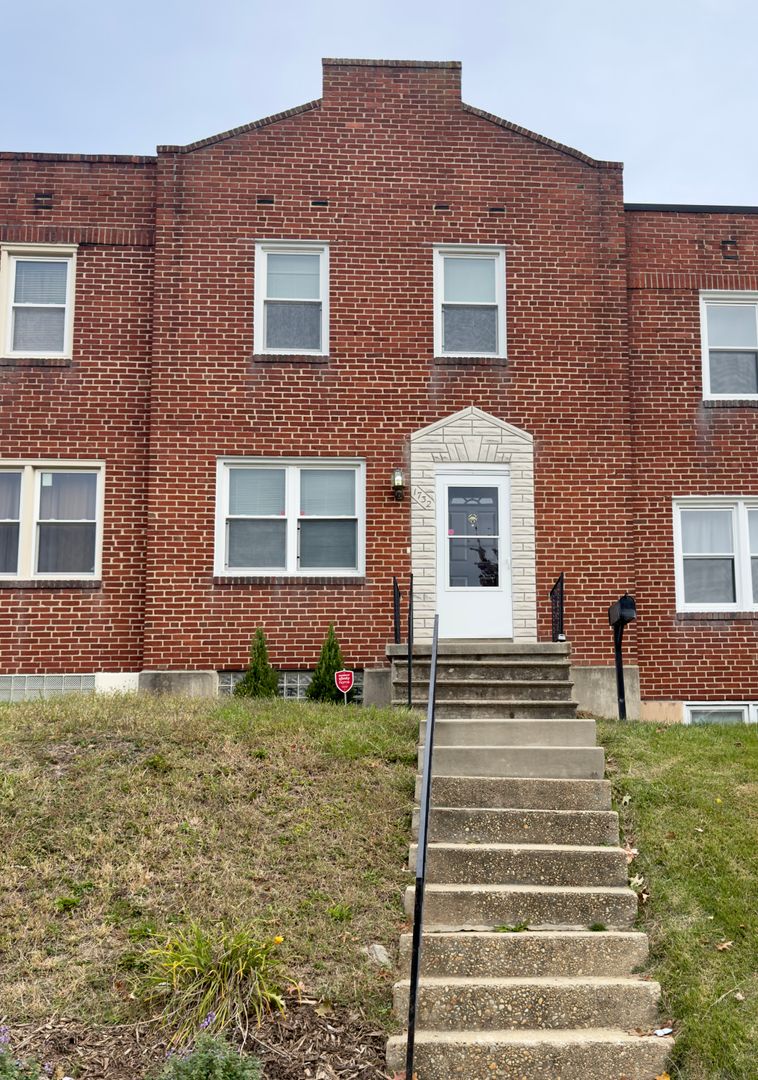 Parkville Townhome: 1732 Redwood Ave