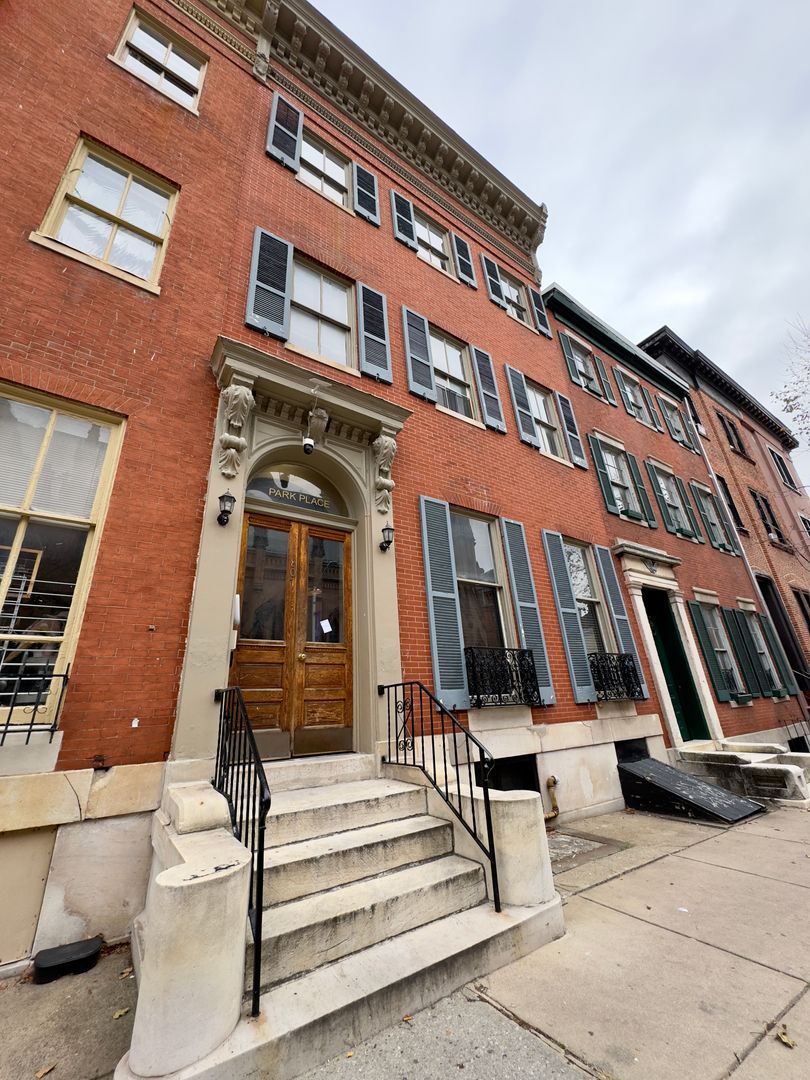 Baltimore Apartment: 807 Park Ave