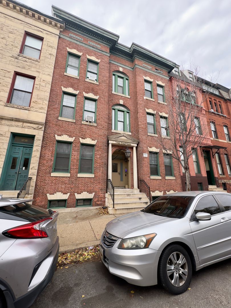 Baltimore Apartment: 1720 St. Paul Street