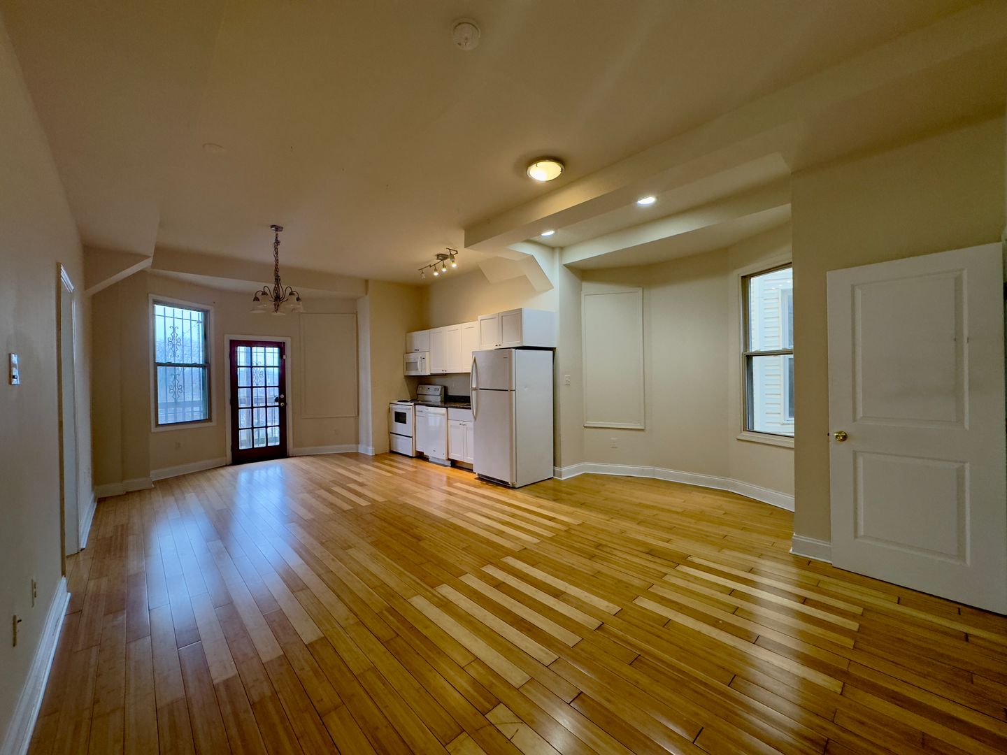 Baltimore Apartment: 2401 Brookfield Ave