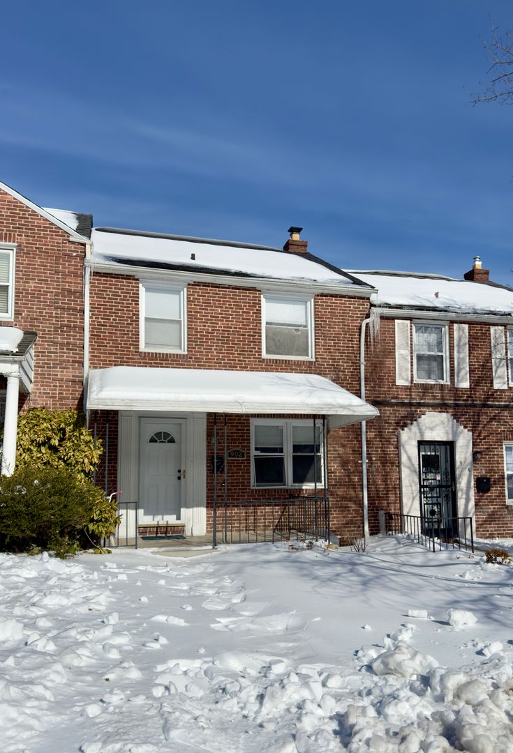 Baltimore Townhome: 902 Andover Rd