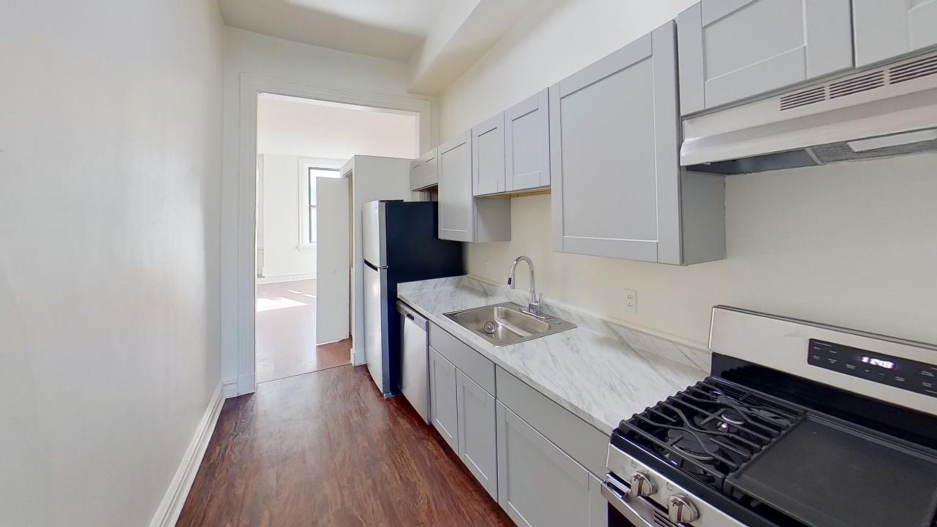 Baltimore Apartment: 38 W Biddle Street