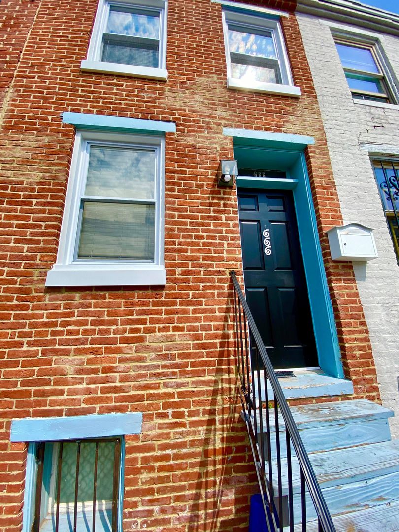 Baltimore Townhome: 666 Melvin Dr