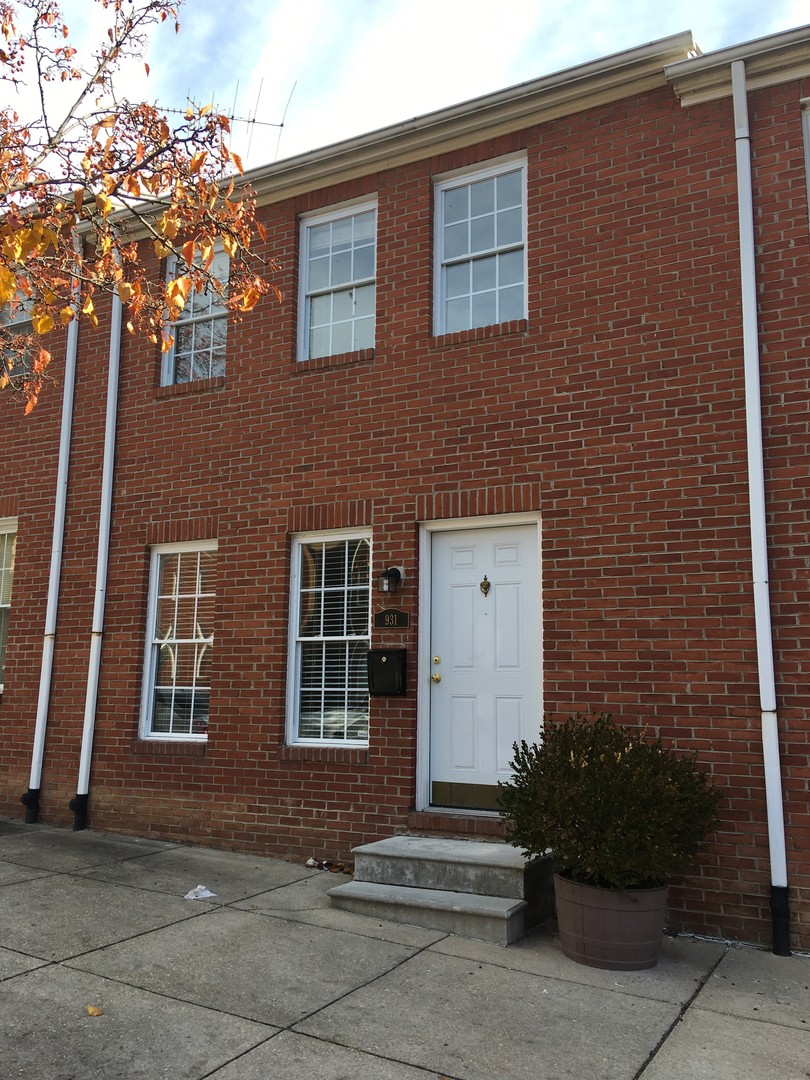 Baltimore Townhome: 931 N. Central Avenue