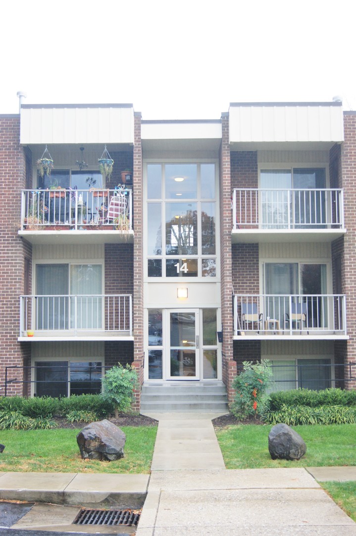 Gwynn Oak Condo: 14 Mountbatten Court