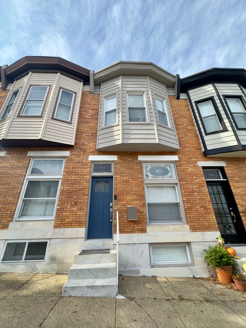 Baltimore Townhome: 622 S Potomac St