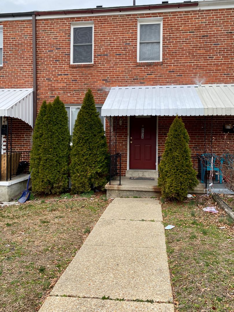 Baltimore Townhome: 8634 Willow Oak Rd