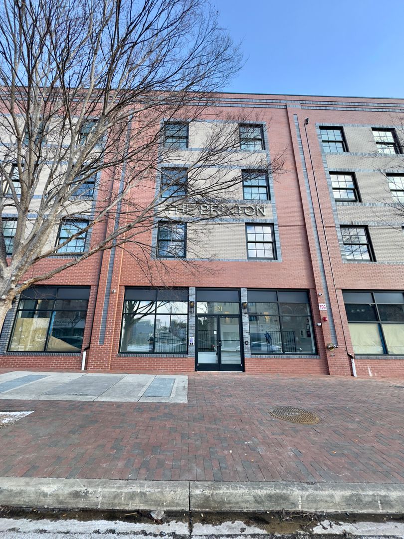 Baltimore Apartment: 421-431 S Broadway