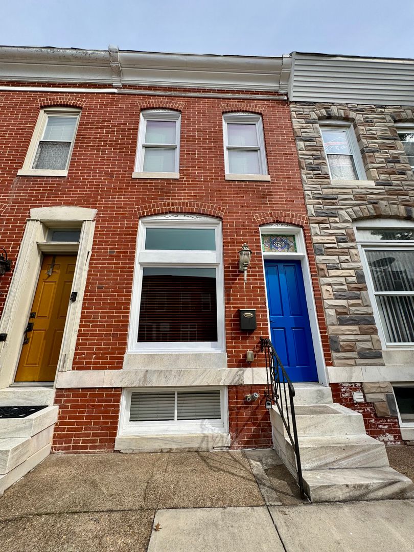 Baltimore Townhome: 329 S Bouldin St