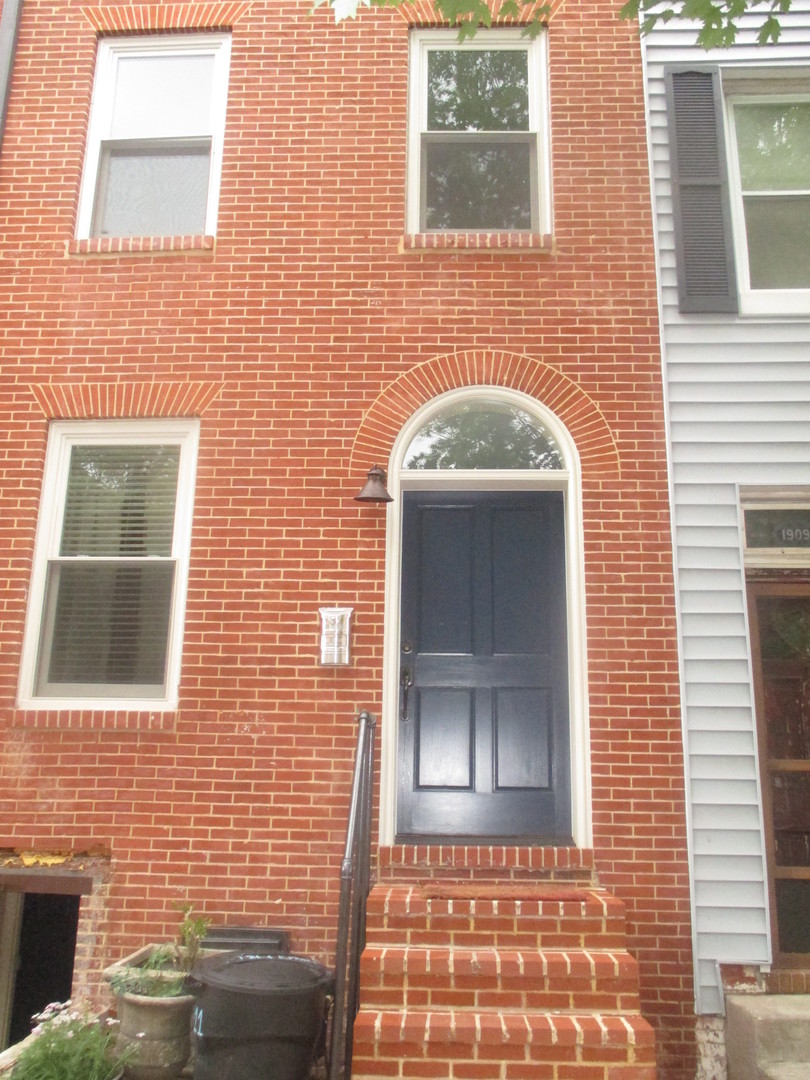 Baltimore Apartment: 1911 E Pratt St