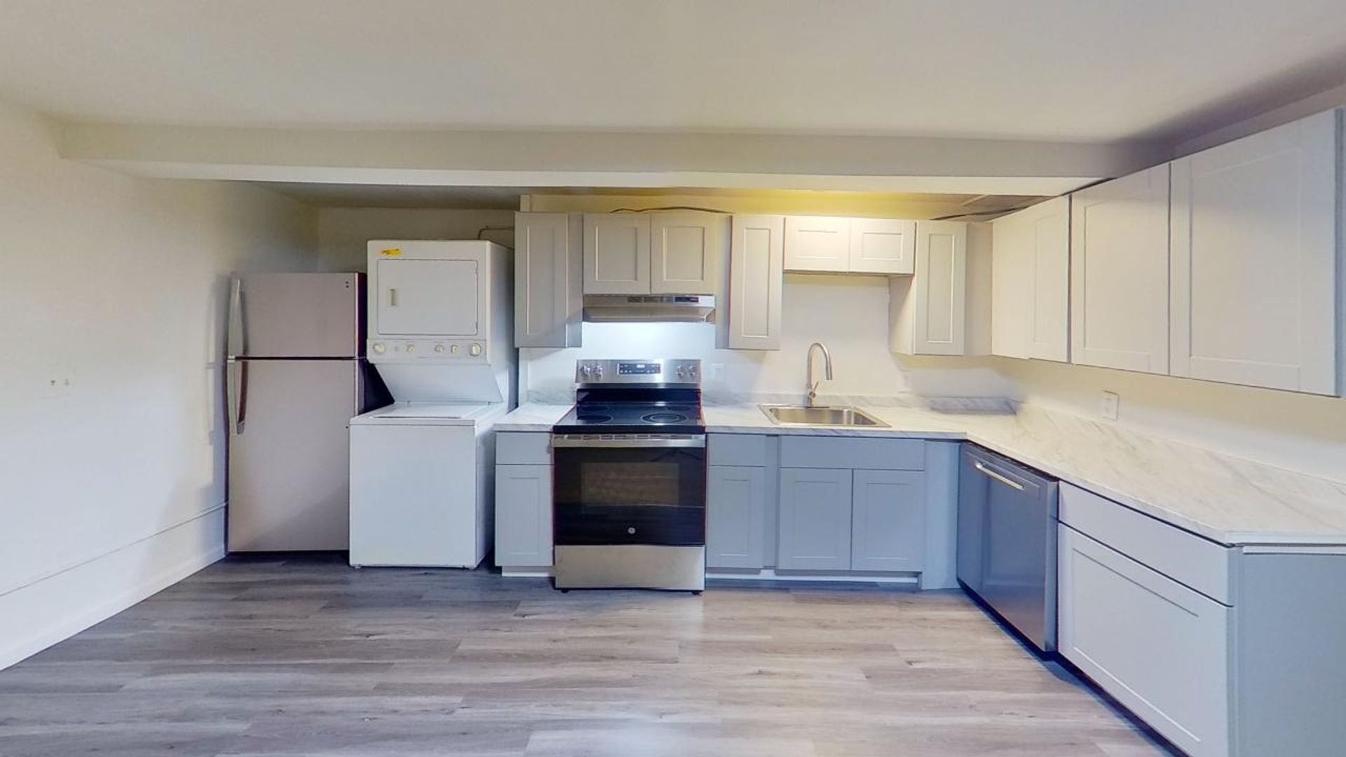 Baltimore Apartment: 38 W Biddle Street