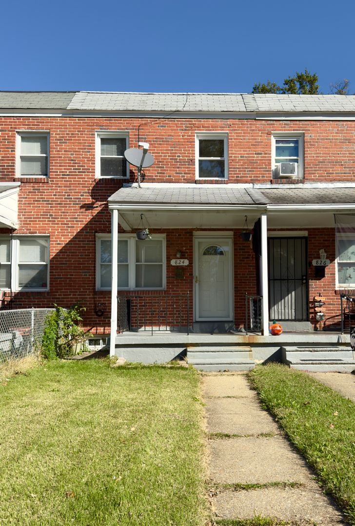 Baltimore Townhome: 824 Glenwood Ave