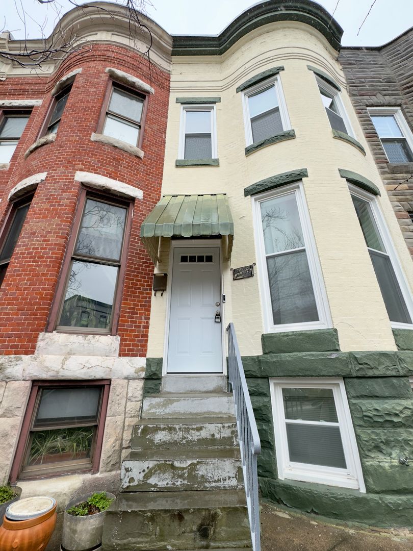Baltimore Townhome: 3331 Beech Ave