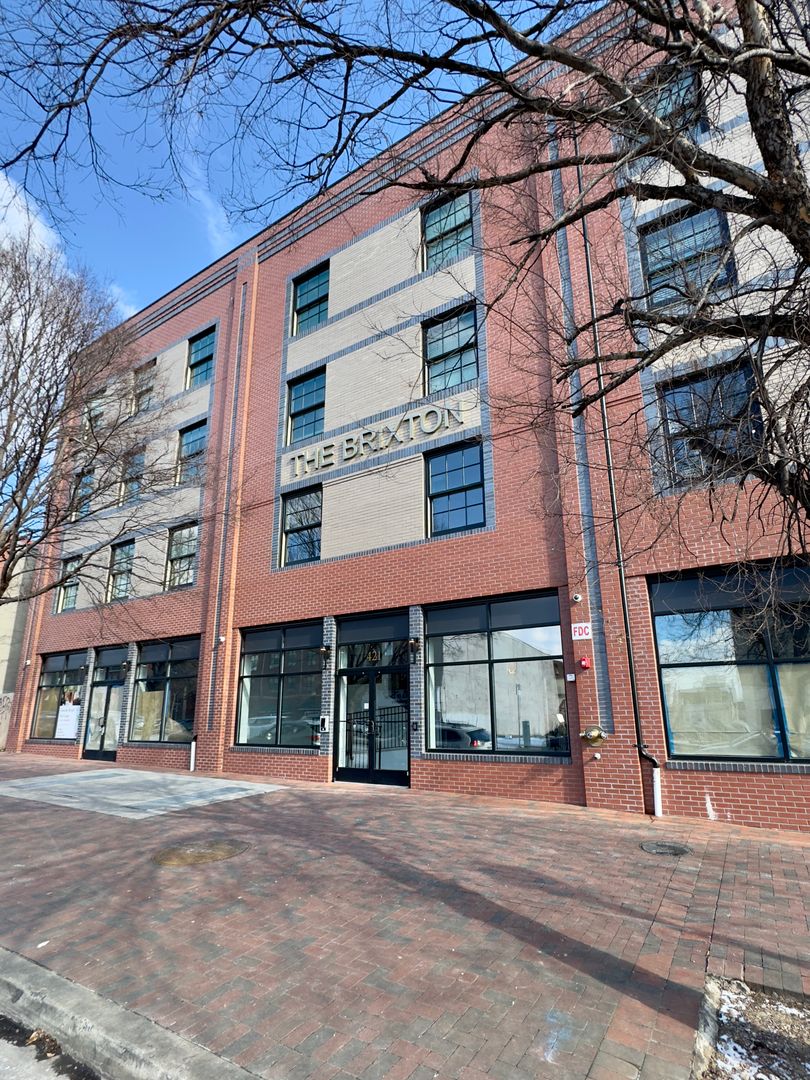 Baltimore Apartment: 421-431 S Broadway