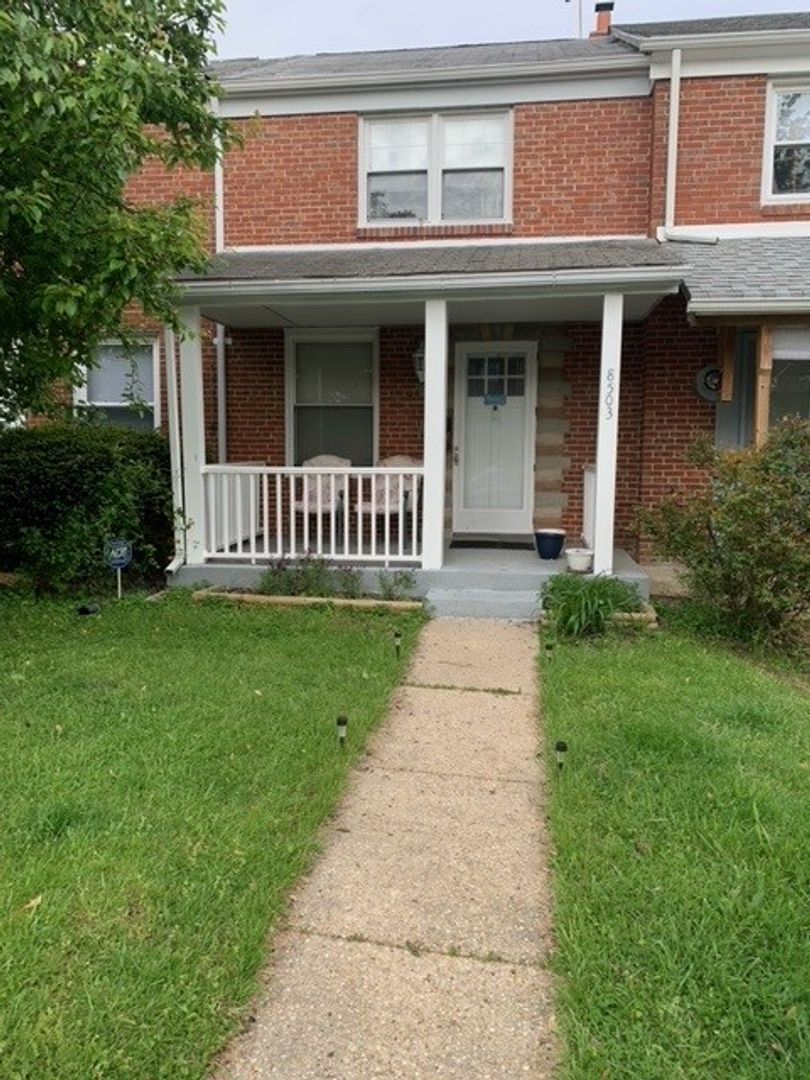 Parkville Townhome: 8503 Water Oak Rd
