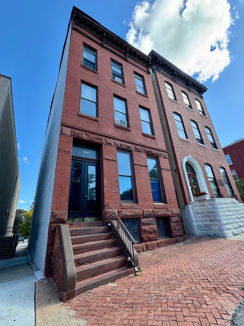 Baltimore Apartment: 1503 Eutaw Pl
