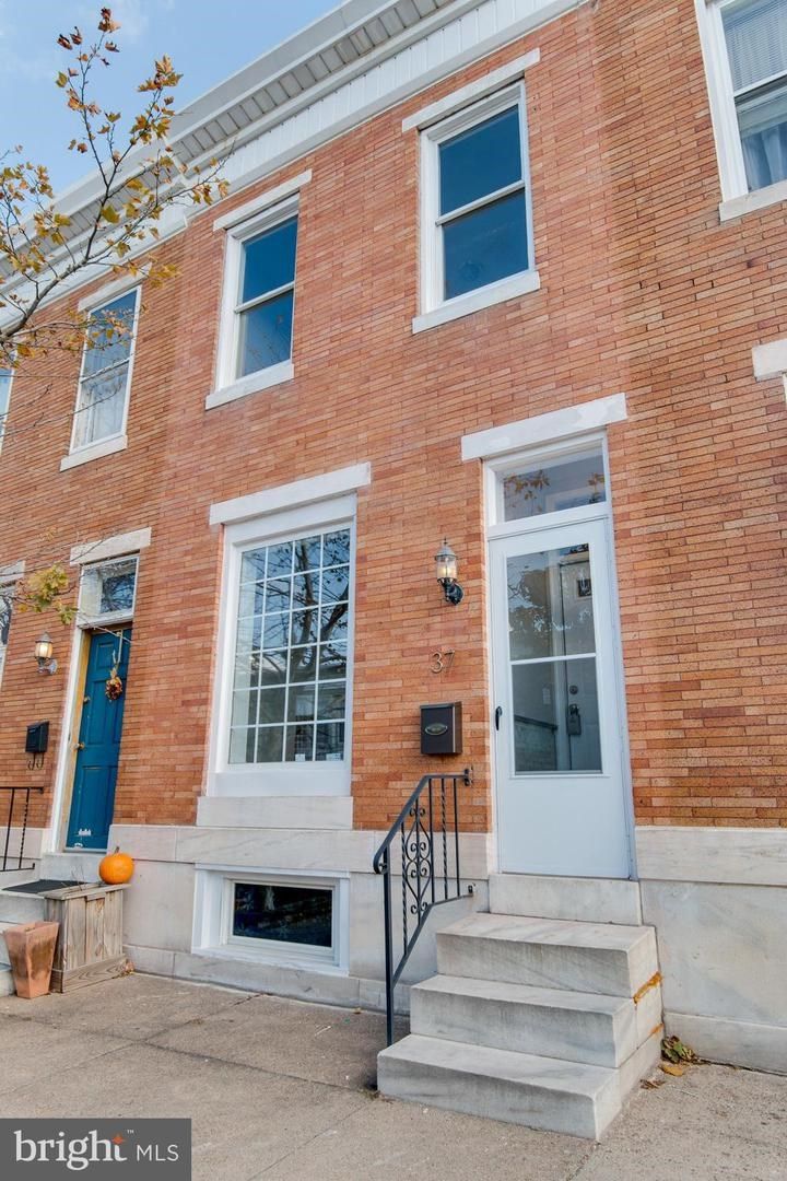 Baltimore Townhome: 37 S Potomac St